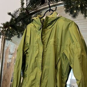 Womens marmot light rain jacket